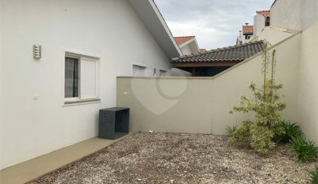 Casa à venda com 3 quartos, sendo 1 suíte,  no condomínio Marf Iii- Fase III, Bom Jesus dos Perdões - SP