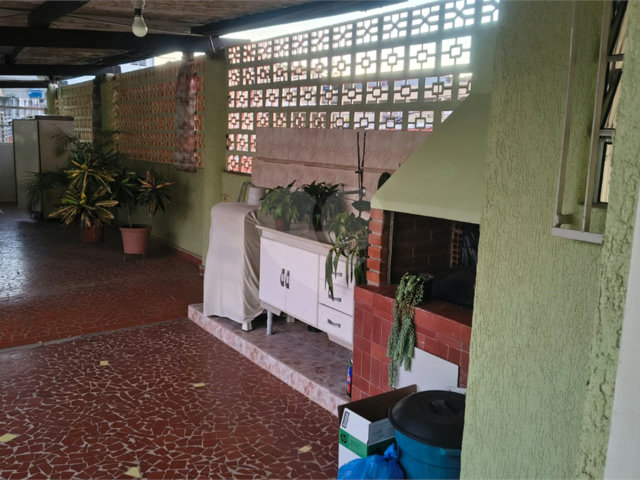 Terreno à venda com 6 quartos em Parque Peruche, São Paulo, SP
