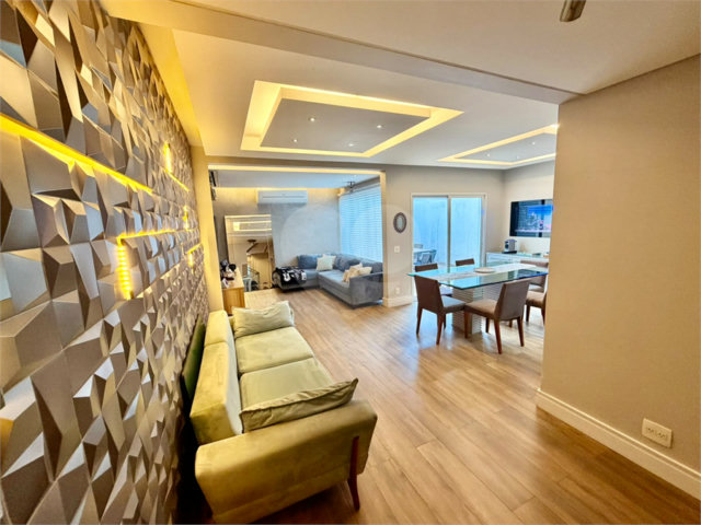 Casa à venda com 3 suítes no condomínio Villaggio Della Hípica, São Paulo - SP