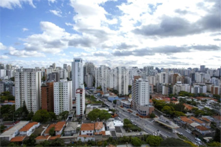Apartamento à venda com 3 quartos, sendo 1 suíte, em Brooklin Novo, São Paulo, SP
