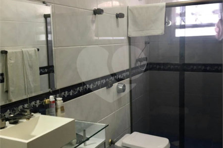 Sobrado à venda com 3 quartos em Vila Galvão, Guarulhos, SP
