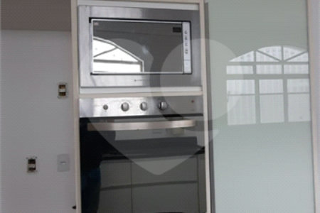 Sobrado à venda com 3 quartos, sendo 1 suíte, em Vila Firmiano Pinto, São Paulo, SP
