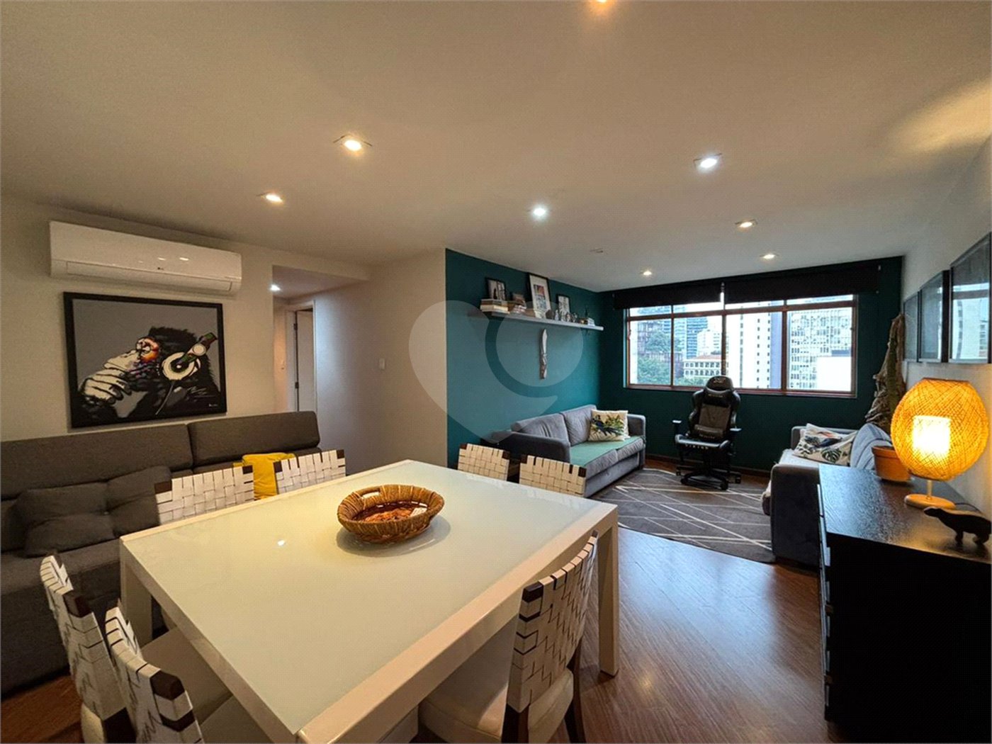Apartamento à venda com 3 quartos, sendo 1 suíte,  em Jardim Paulista, São Paulo, SP