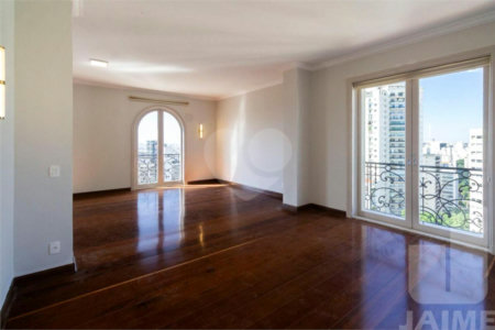 Apartamento à venda ou para alugar com 4 quartos, sendo 2 suítes, em Higienópolis, São Paulo, SP