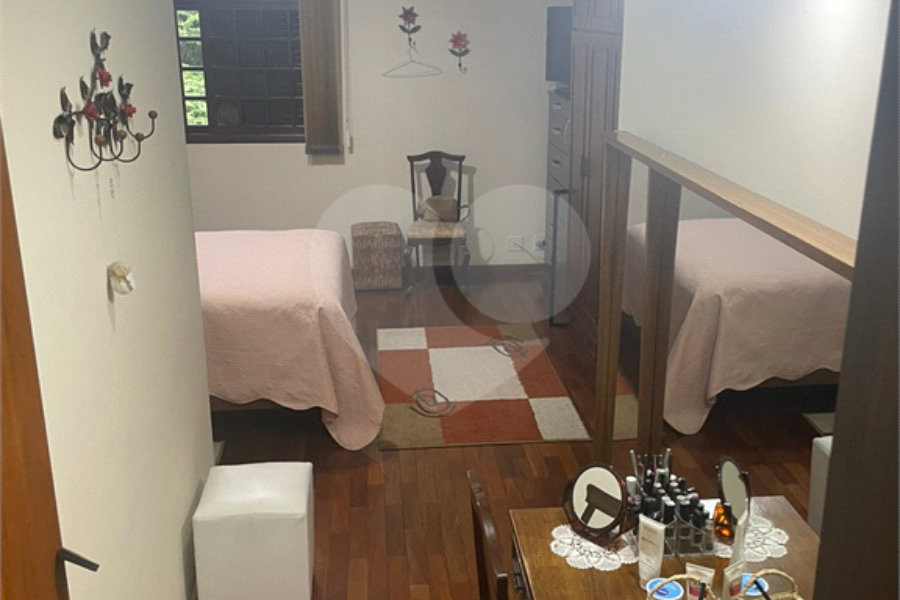 Sobrado à venda com 4 quartos, sendo 1 suíte, em Tremembé, São Paulo, SP