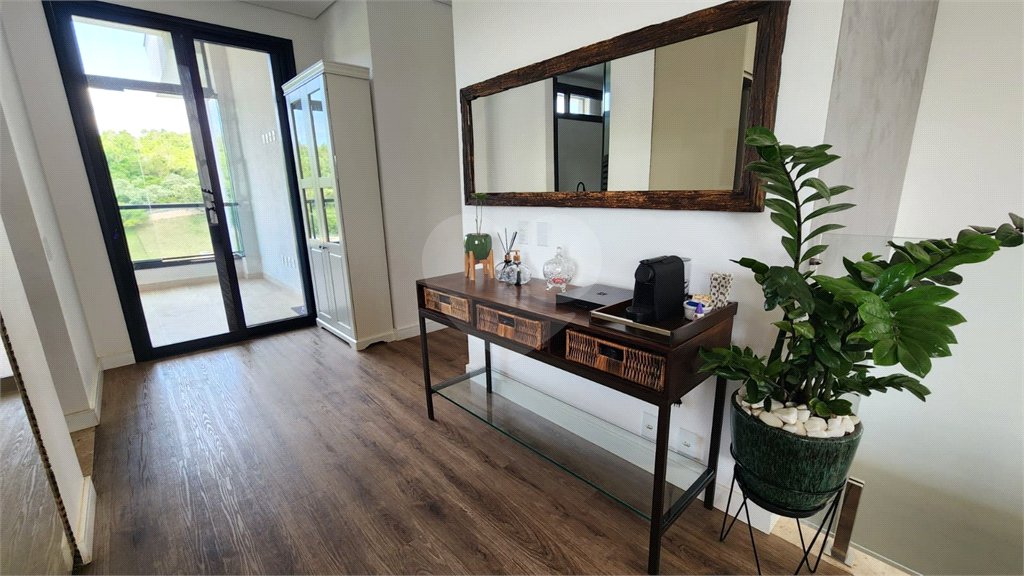 Casa à venda com 6 quartos, sendo 5 suítes, no condomínio Jardim Primavera, Louveira - SP
