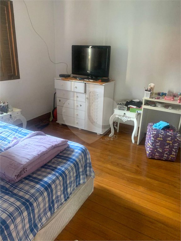 Sobrado à venda com 4 quartos, sendo 2 suítes, em Horto, São Paulo, SP