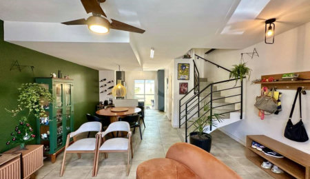 Casa à venda com 3 quartos, sendo 1 suíte,  no condomínio Villaggio Viana, Cotia - SP