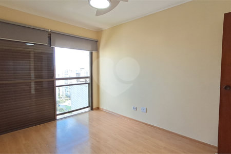 Apartamento à venda com 3 quartos, sendo 1 suíte,  em Alto da Boa Vista, São Paulo, SP