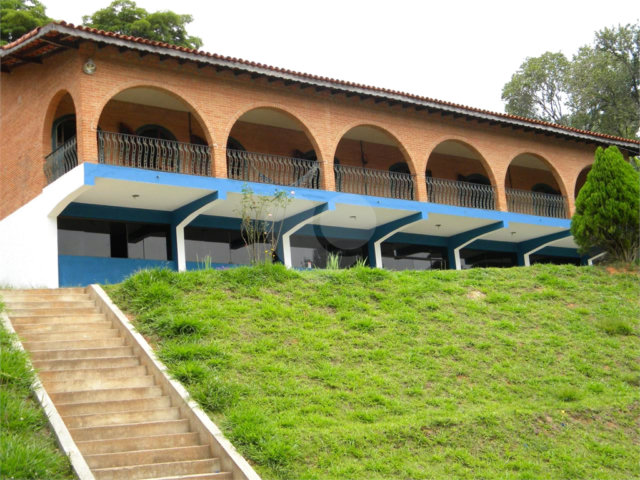 Chácara à venda com 7 quartos, sendo 1 suíte,  em Capoavinha, Mairiporã, SP
