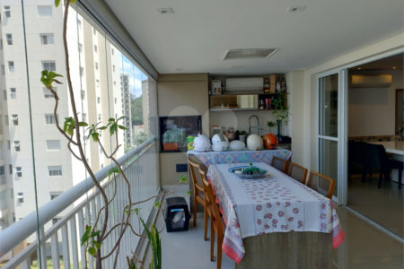 Apartamento à venda com 3 quartos, sendo 1 suíte,  no Centro, São Bernardo do Campo, SP