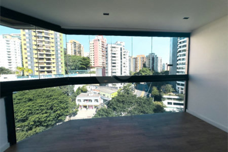 Cobertura à venda com 3 quartos, sendo 1 suíte, em Vila Andrade, São Paulo, SP