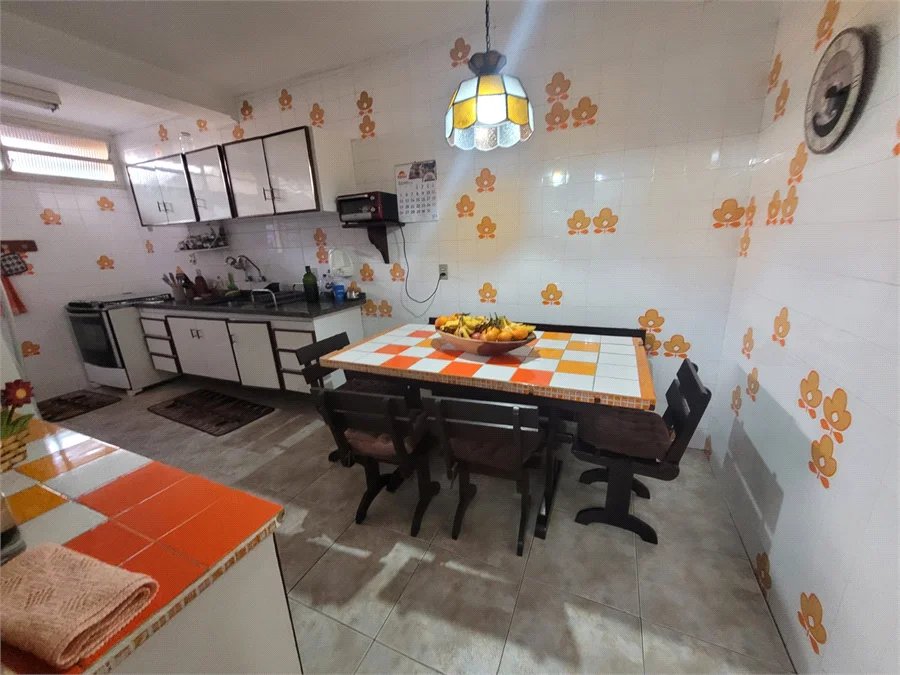 Sobrado à venda com 3 quartos, sendo 1 suíte, em Vila Hamburguesa, São Paulo, SP