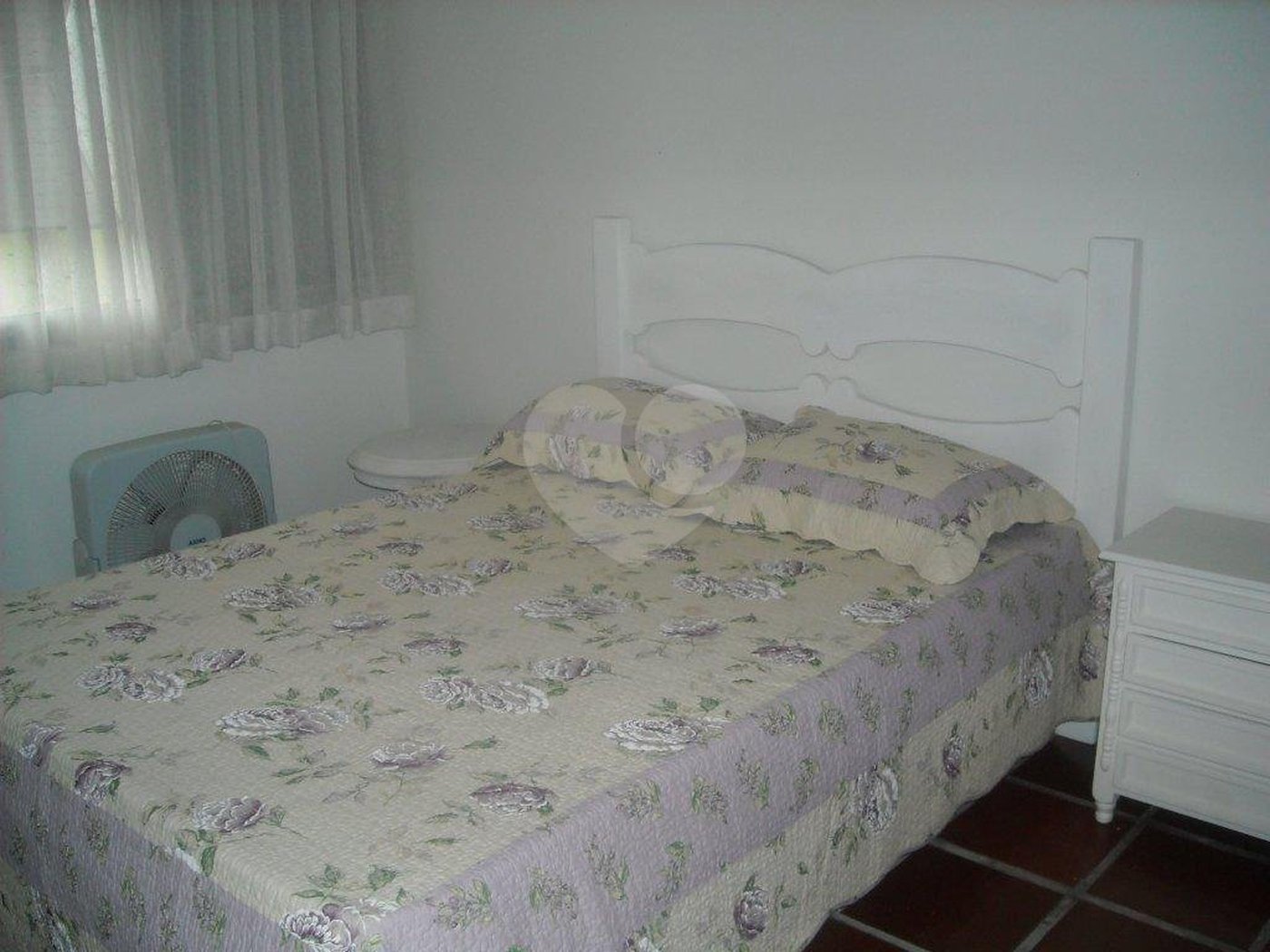 Apartamento à venda com 4 quartos, sendo 1 suíte, em Enseada, Guarujá, SP