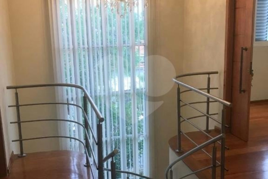 Casa à venda com 3 quartos, sendo 1 suíte, em Limão, São Paulo, SP