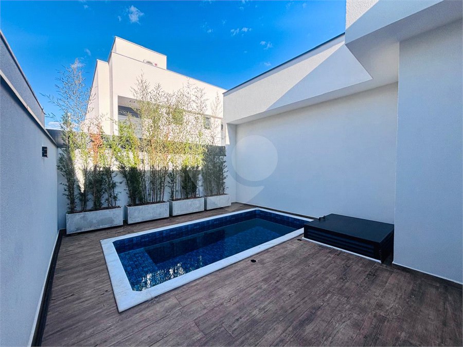 Casa à venda com 3 suítes no condomínio Residencial Chácara Ondina, Sorocaba - SP