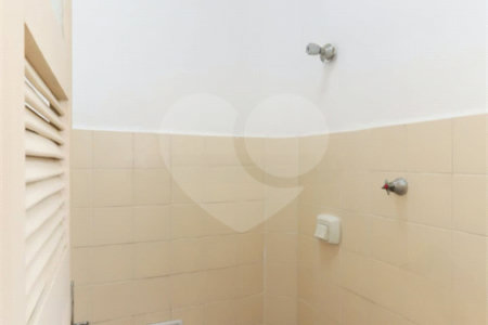 Apartamento espaçoso próximo ao Metrô Santa Cecília com forte potencial de valorização