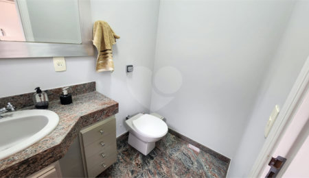 Casa à venda com 4 quartos, sendo 2 suítes,  no condomínio Marambaia, Vinhedo - SP