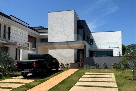 Casa à venda com 5 suítes no condomínio Riviera Santa Cristina Iii, Itaí - SP