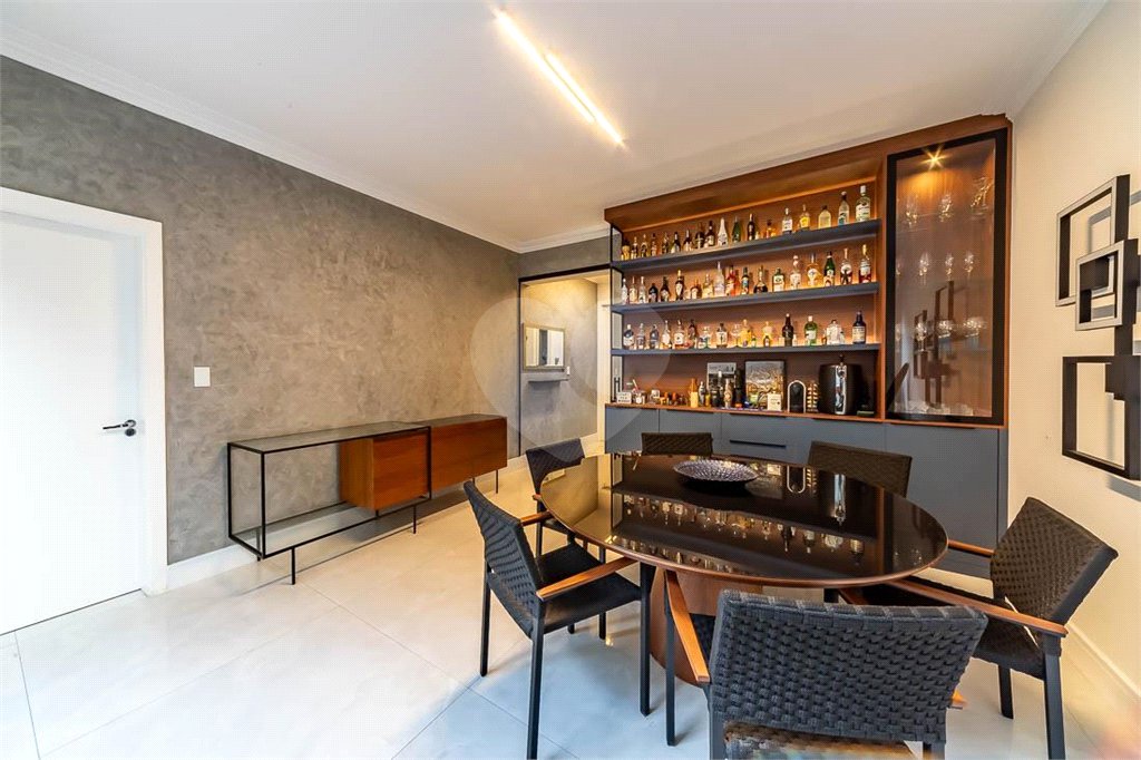 Casa à venda com 4 suítes no condomínio Ville Bosqueé, São Paulo - SP