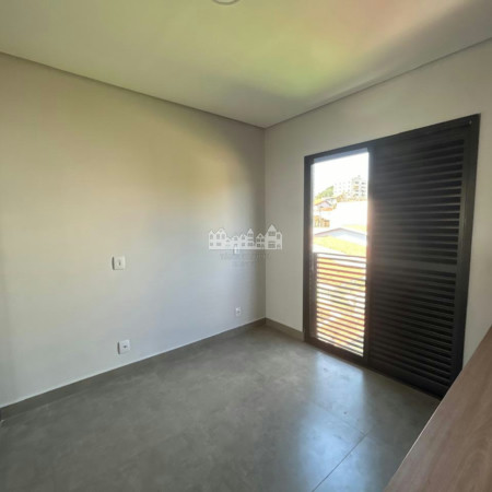 Apartamento à venda com 3 quartos, sendo 1 suíte, no centro de Atibaia - SP