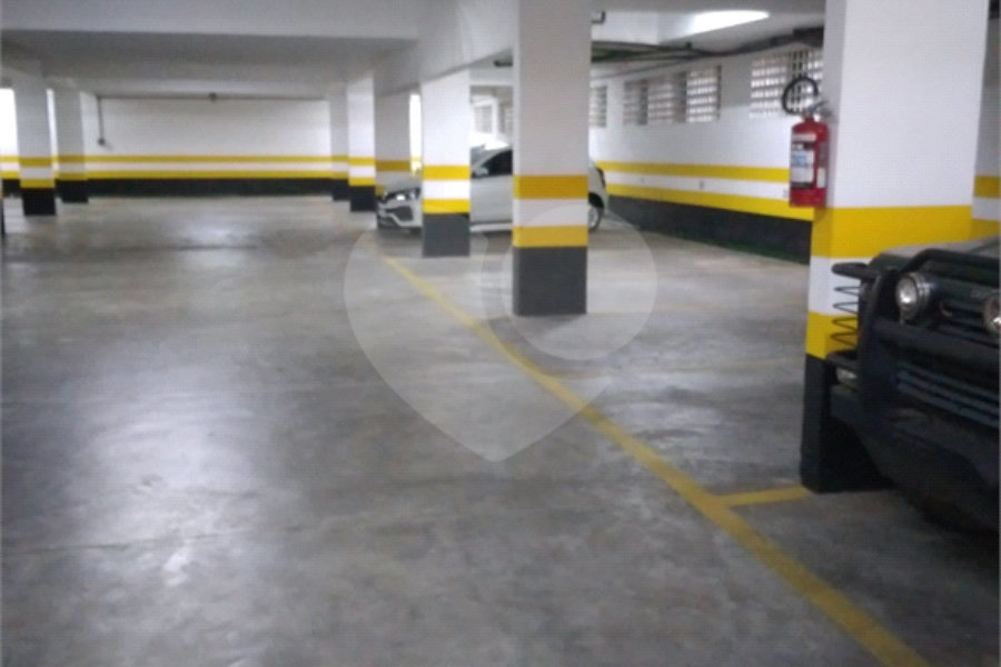 Casa à venda com 4 quartos, sendo 3 suítes, no condomínio Da Serra, São Paulo - SP