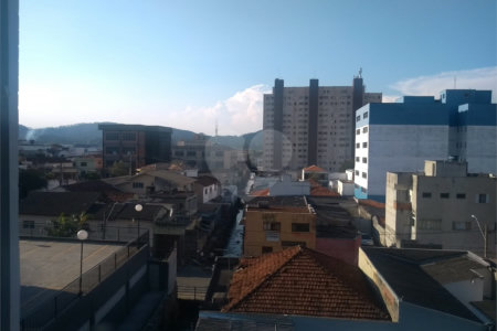 Apartamento à venda com 3 quartos, sendo 1 suíte,  no Centro, Mogi das Cruzes, SP