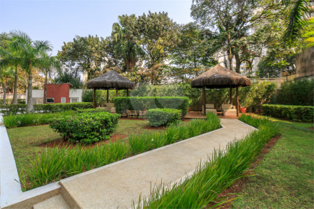 Apartamento à venda com 4 suítes em Vila Sofia, São Paulo, SP