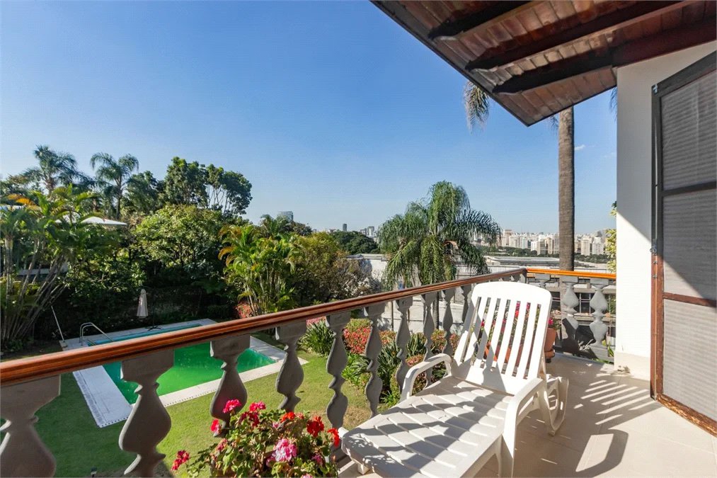 Casa à venda com 5 quartos, sendo 3 suítes, em Jardim Guedala, São Paulo, SP