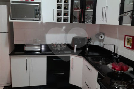 Apartamento à venda com 3 quartos, sendo 1 suíte,  no Centro, Mogi das Cruzes, SP