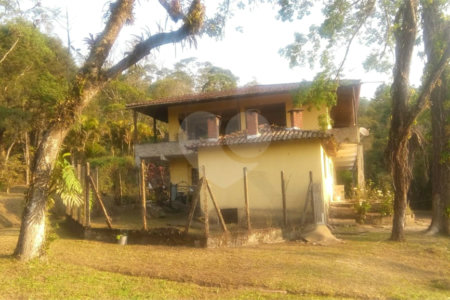 Chácara à venda com 4 quartos no Centro, Mogi das Cruzes, SP