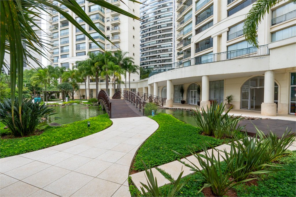 Apartamento à venda com 3 suítes em Brooklin, São Paulo, SP