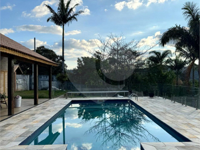 Casa Térrea à venda com 3 quartos, sendo 2 suítes,  em Luiz Fagundes, Mairiporã, SP