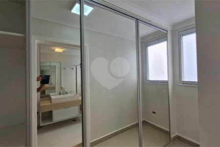 Casa à venda ou para alugar com 5 quartos, sendo 4 suítes, no condomínio Shamballa II, Atibaia - SP