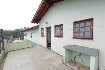 Casa à venda com 4 suítes no condomínio Estância Marambaia, Vinhedo - SP