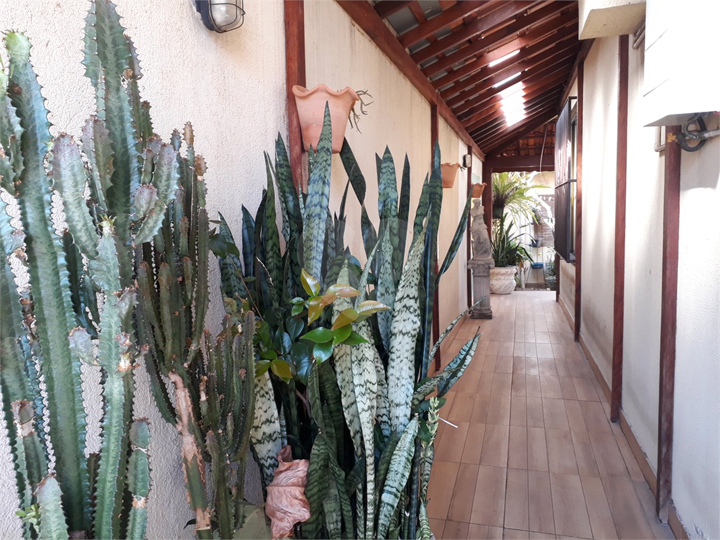 Sobrado à venda com 4 quartos, sendo 1 suíte, em Vila Constança, São Paulo, SP