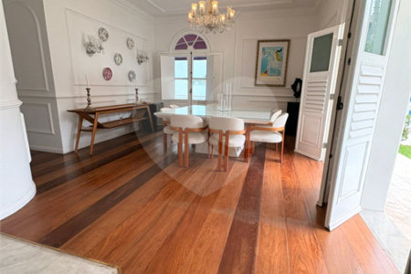 Casa Térrea à venda com 4 suítes em Anchieta, São Bernardo do Campo, SP