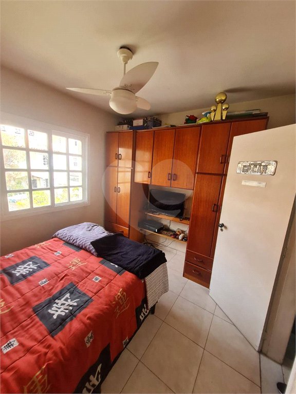 Casa à venda com 3 quartos, sendo 1 suíte, no condomínio Moradas do Ipê, São Paulo - SP