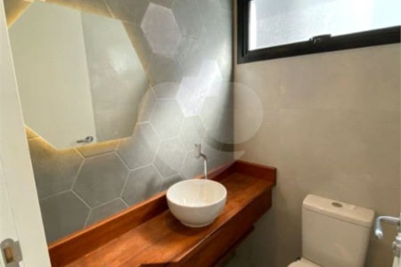 Casa à venda com 3 quartos, sendo 1 suíte, no condomínio Lagos D´icaraí, Salto - SP