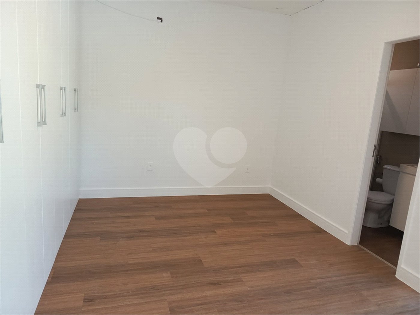 Casa à venda com 3 quartos, sendo 1 suíte, no condomínio Paraíso Classe A, Rio de Janeiro - RJ