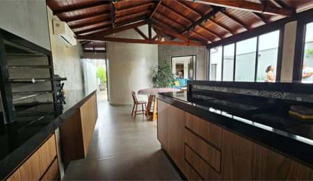 Casa à venda ou para alugar com 1 suíte em Residencial Cambuy, Araraquara, SP