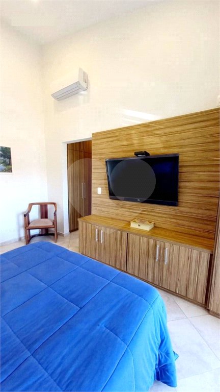 Casa à venda com 3 suítes no condomínio Residencial Parque Arco-íris, Atibaia - SP