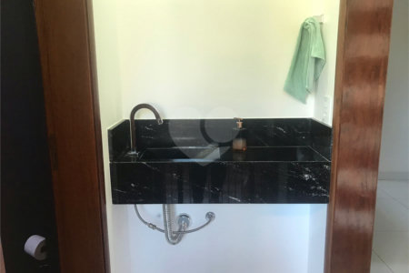 Casa à venda com 3 quartos, sendo 2 suítes,  no condomínio Morada do Bosque, Vinhedo - SP