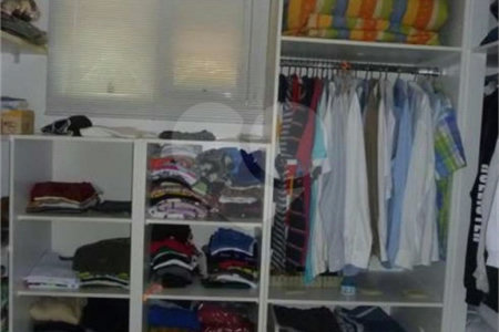 Casa à venda com 3 quartos, sendo 1 suíte, no condomínio Vivenda das Vinhas, Vinhedo - SP