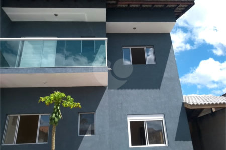 Sobrado à venda com 3 suítes em Jardim das Palmeiras, Atibaia, SP