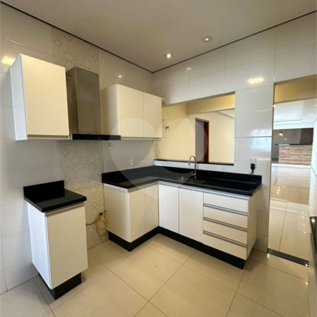 Casa à venda com 3 quartos, sendo 1 suíte,  em Jardim Estoril, Ponta Porã, MS