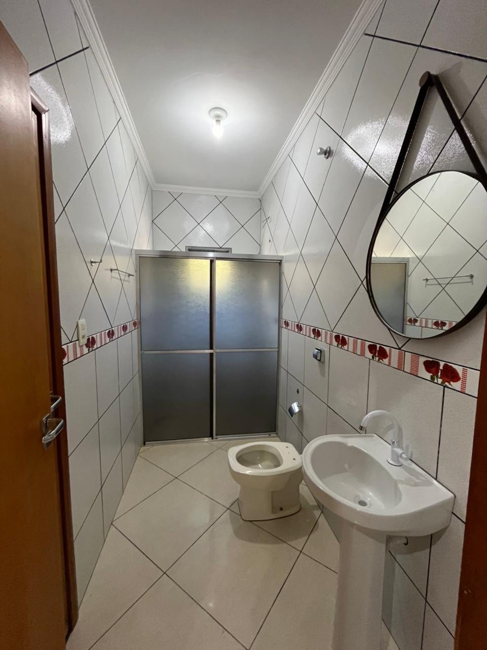 Casa à venda com 4 quartos, sendo 1 suíte,  em Jardim Maristela, Três Lagoas, MS