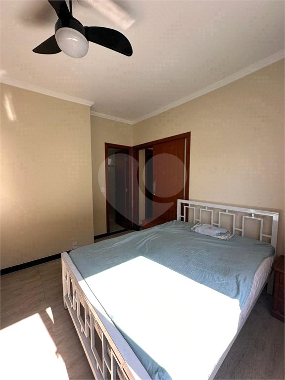 Apartamento à venda com 3 quartos, sendo 1 suíte, no Centro, Cabo Frio, RJ