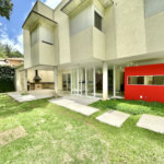 Casa à venda com 4 suítes no condomínio Recanto Impla, Carapicuíba - SP