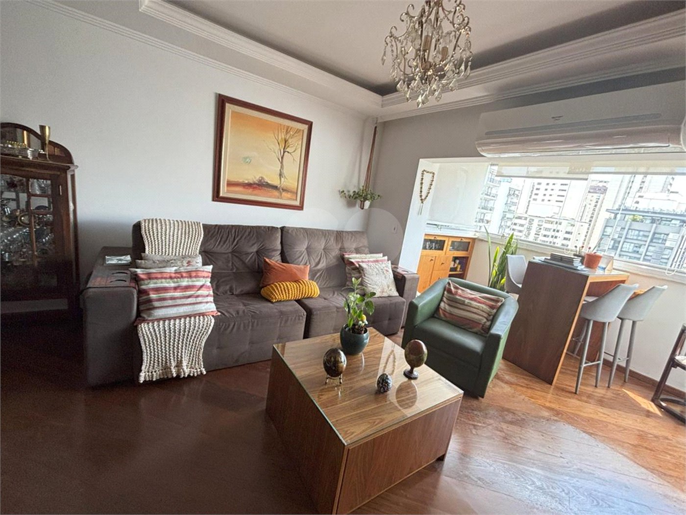 Apartamento à venda com 3 suítes em Indianópolis, São Paulo, SP